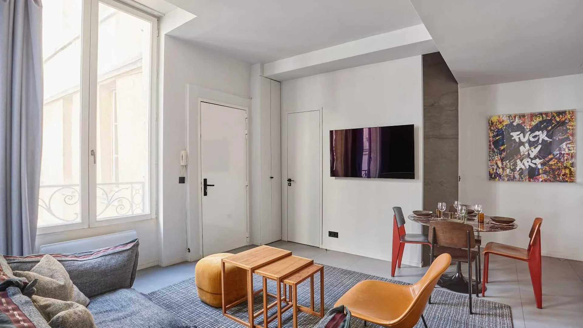 Modern - 1br-2p - Heart Of Le Marais Apartment
